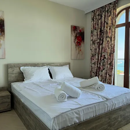 Apartment Azur- Sea View Luxury With Pool Near Balchik Albena
